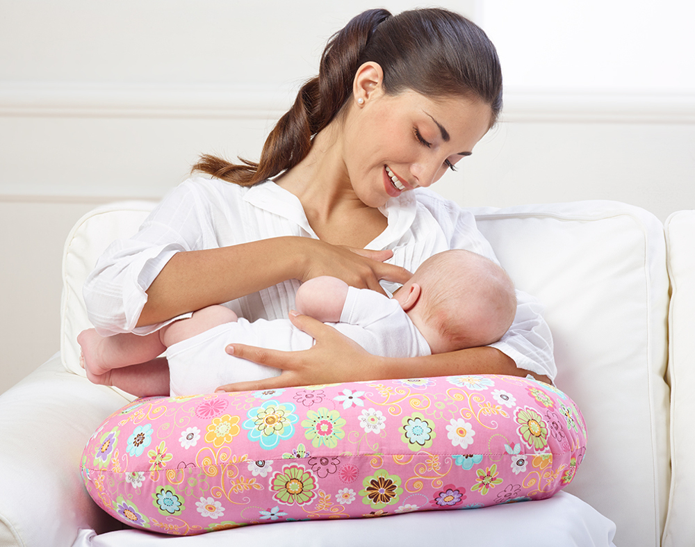 Кормление с подушкой Medela